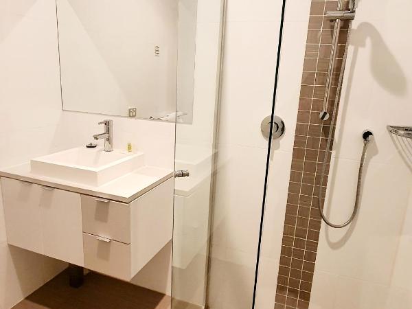 Largs Pier Hotel : photo 5 de la chambre chambre lit queen-size motel 