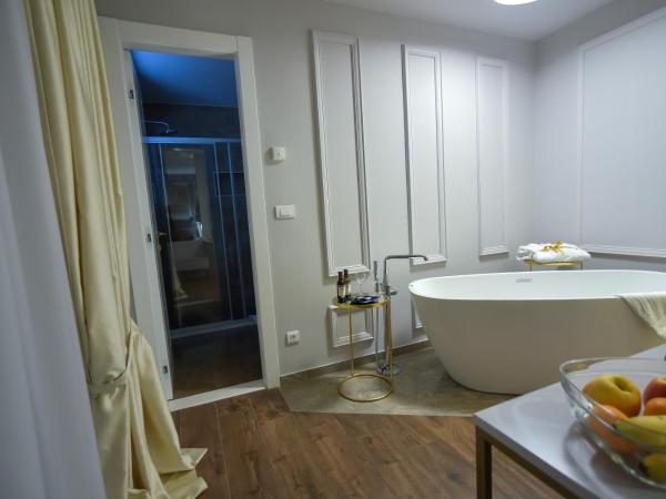 Luxury rooms Kadena : photo 8 de la chambre chambre double deluxe avec baignoire