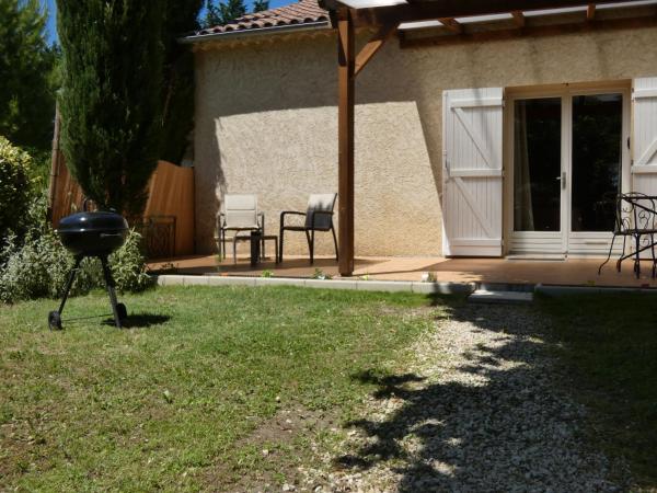 Mas Seraphin : photo 5 de la chambre appartement - vue sur jardin