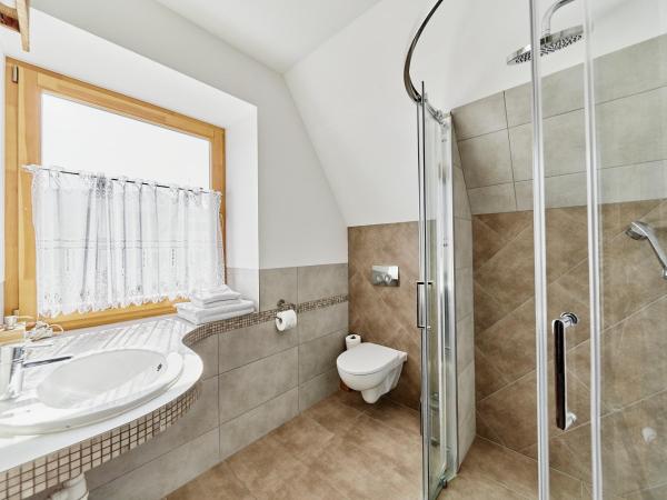 HEL : photo 9 de la chambre chambre quadruple - vue sur montagnes