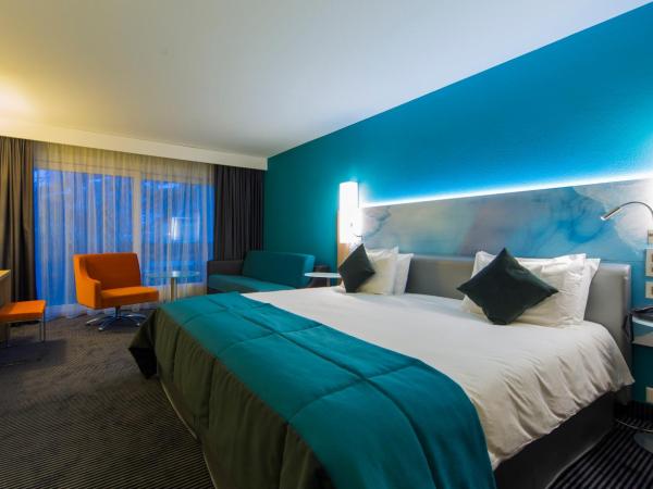 Le Bristol Leukerbad : photo 10 de la chambre chambre confort avec 1 lit double, 1 canapé-lit et balcon