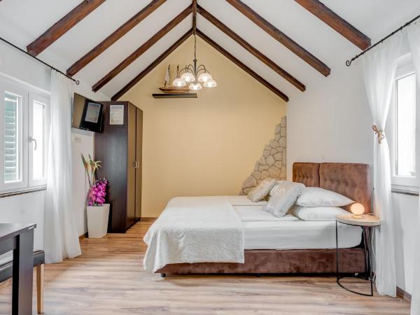 Guesthouse Imperator : photo 3 de la chambre studio