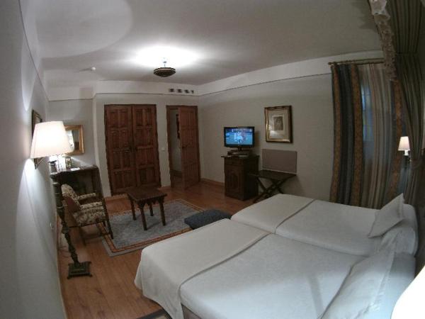 Parador de Santiago - Hostal Reis Catolicos : photo 2 de la chambre room #1475852