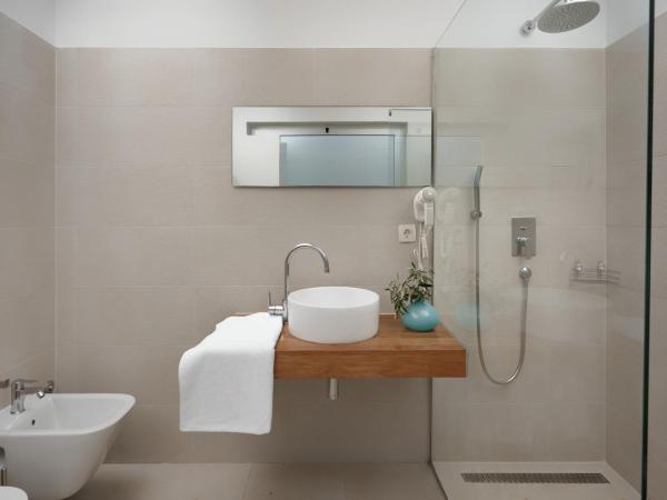 Monvidal by Bura Hotels - Adults Only : photo 5 de la chambre chambre lit king-size - vue sur piscine