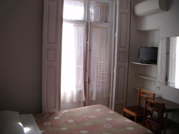 Hostal Tudescos : photo 4 de la chambre chambre double ou lits jumeaux
