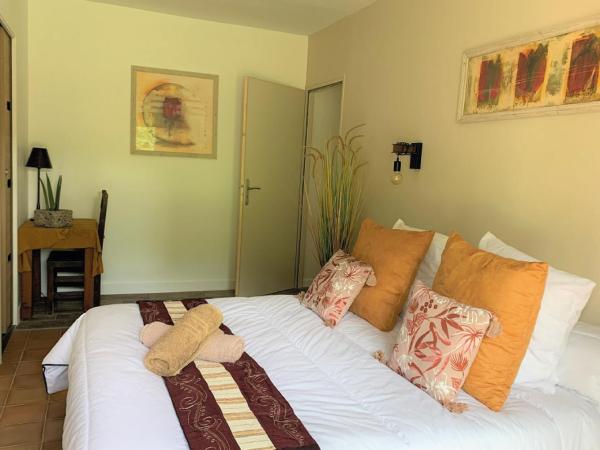 La Villa Saint André - Argeles sur mer : photo 1 de la chambre chambre familiale avec terrasse