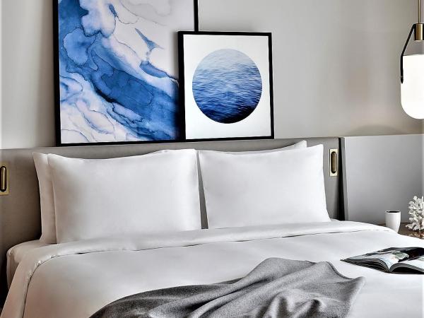 Vida Creek Harbour : photo 1 de la chambre partial marina view deluxe room king - free shuttle to dubai mall & la mer beach