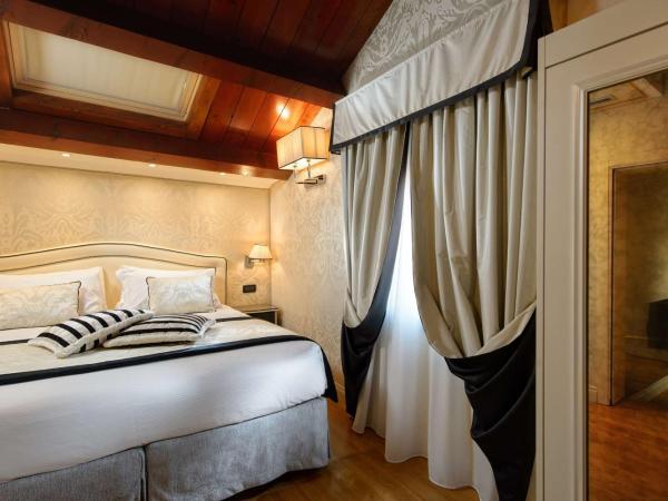 Hotel Olimpia Venice, BW Signature Collection 3sup : photo 8 de la chambre chambre lit queen-size premium - non-fumeurs