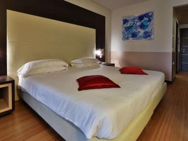 Best Western Plus Hotel Galileo Padova : photo 5 de la chambre chambre lit queen-size confort