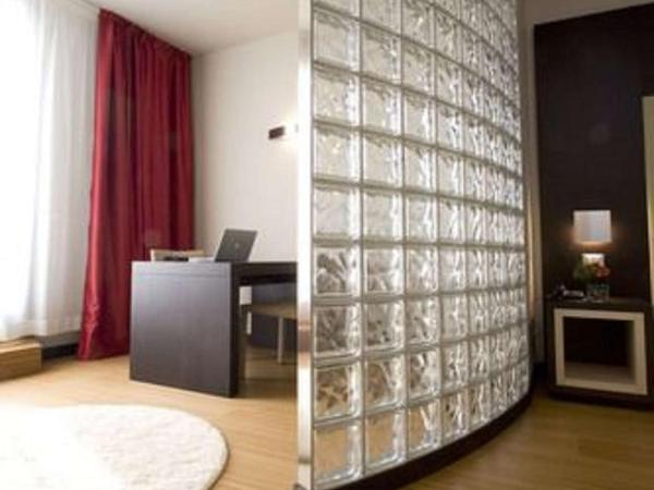 Best Western Plus Hotel Galileo Padova : photo 1 de la chambre suite lit king-size avec baignoire spa - terrasse privée/non-fumeurs