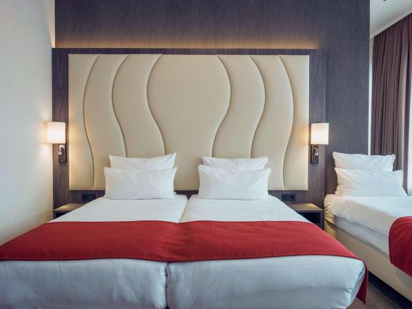 Best Western Plus Plaza Den Haag City Center : photo 7 de la chambre chambre triple avec 3 lits simples