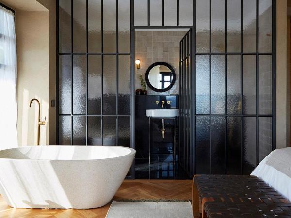 Boutique Hotel Mendi Argia : photo 8 de la chambre chambre double deluxe avec baignoire