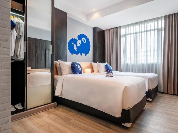 Kokotel Bangkok Dheva Thonglor : photo 2 de la chambre chambre lits jumeaux