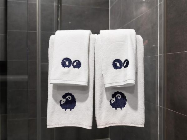 Kokotel Bangkok Dheva Thonglor : photo 7 de la chambre chambre quadruple deluxe