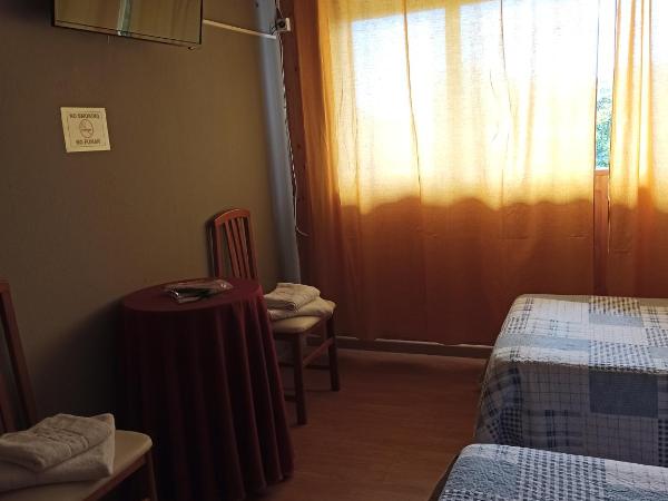 Hostal La Torre : photo 4 de la chambre chambre double ou lits jumeaux