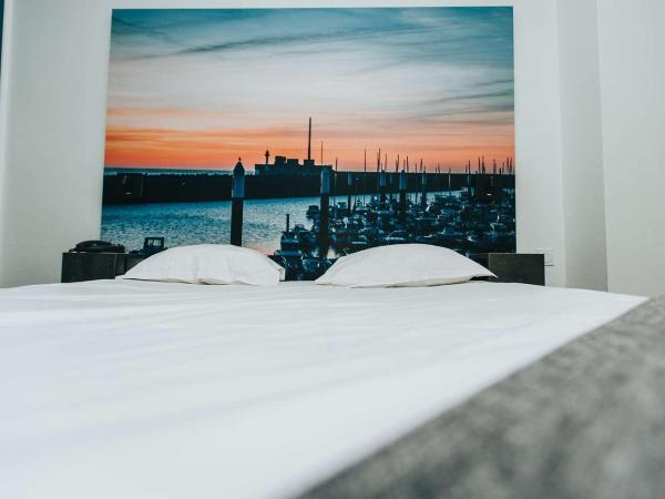 Best Western ARThotel : photo 6 de la chambre suite lit queen-size junior - non-fumeurs