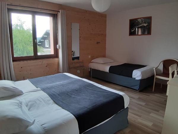 Hotel De La Route Verte : photo 1 de la chambre chambre triple