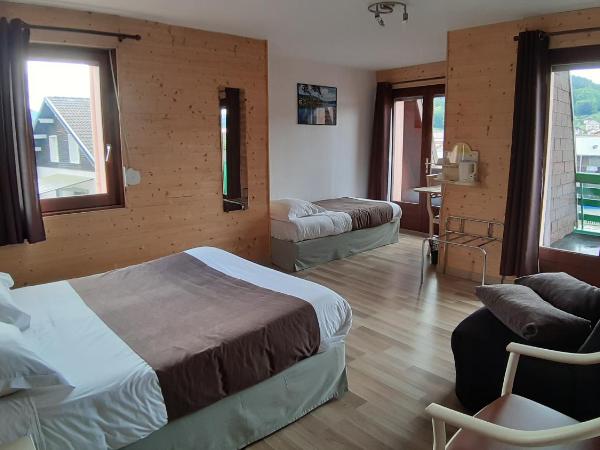 Hotel De La Route Verte : photo 4 de la chambre chambre familiale