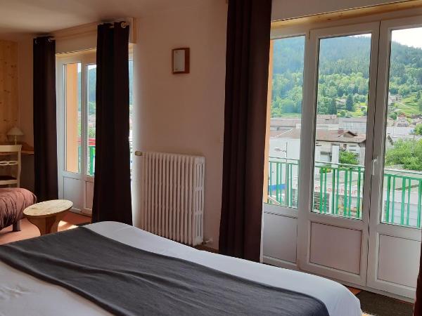 Hotel De La Route Verte : photo 3 de la chambre suite junior (4 personnes)