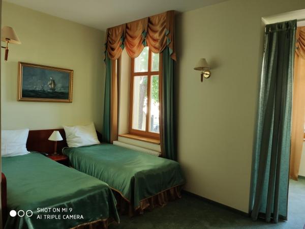 Willa Pod Dębami : photo 2 de la chambre chambre double