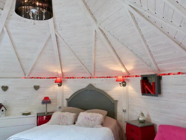 La Naomath - Maison d'hôtes, Hébergement insolite & Gîte : photo 9 de la chambre chalet