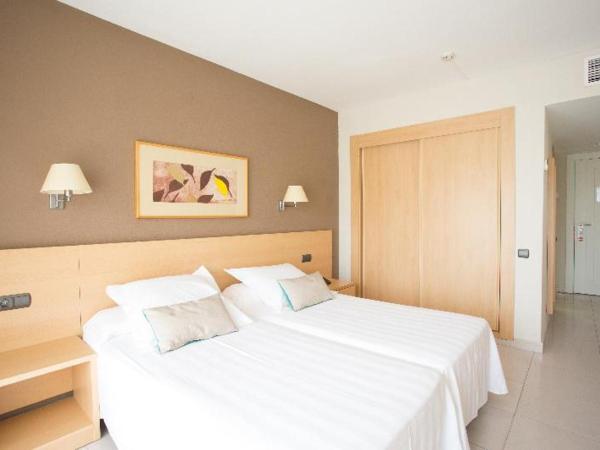 Hotel Almirante : photo 3 de la chambre room #9149626