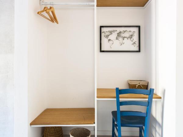 Canceddi Rooms : photo 5 de la chambre chambre double avec salle de bains privative