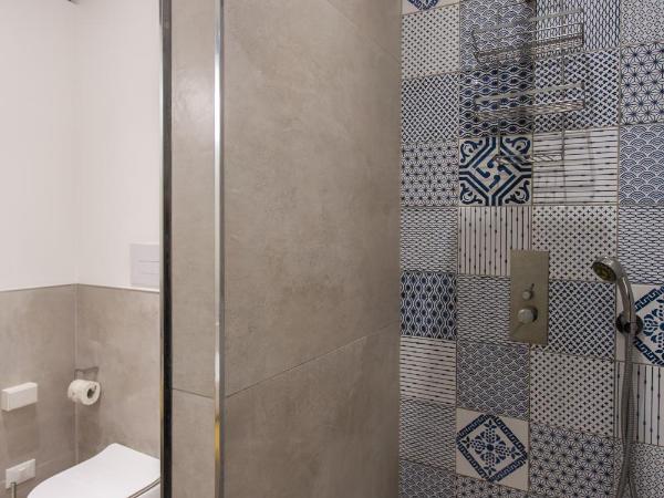 Canceddi Rooms : photo 9 de la chambre grande chambre double ou lits jumeaux