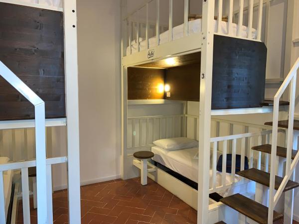 Foresteria Sociale Florence Center by New Generation Hostel : photo 9 de la chambre lit dans un dortoir de 4 lits