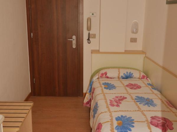Hotel Tiziana : photo 9 de la chambre chambre simple