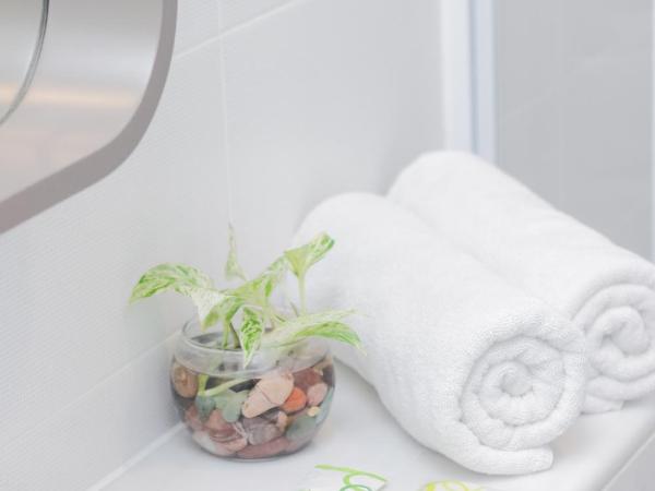 Zest Jemursari by Swiss-Belhotel International : photo 2 de la chambre chambre lit queen-size - zest