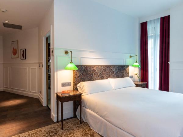 Hotel Trueba : photo 1 de la chambre chambre supérieure avec balcon