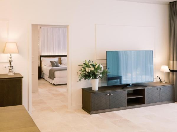 Le Vallon de Valrugues & Spa : photo 5 de la chambre suite avec jacuzzi