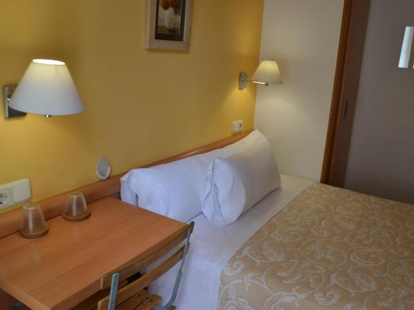 Pensión Nuevas Artes : photo 10 de la chambre chambre double