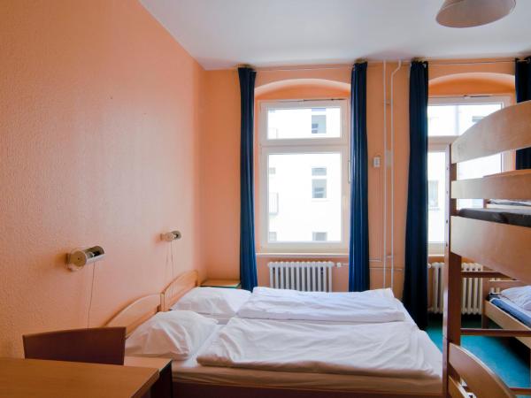 Happy Hotel Berlin : photo 9 de la chambre lit dans dortoir mixte de 6 lits