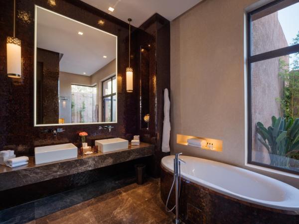 Fairmont Royal Palm Marrakech : photo 7 de la chambre suite présidentielle lit king-size avec vue 