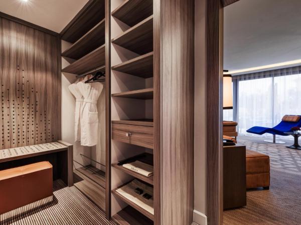 Mövenpick Hotel Mansour Eddahbi Marrakech : photo 1 de la chambre suite familiale 2 chambres