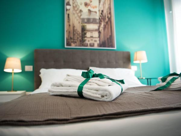 B&B Brothers Suite Vomero : photo 6 de la chambre chambre lit queen-size deluxe