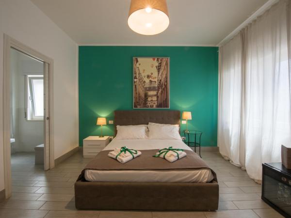 B&B Brothers Suite Vomero : photo 7 de la chambre chambre lit queen-size deluxe