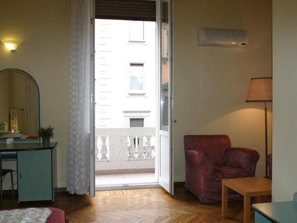 Alle Torri : photo 2 de la chambre chambre double avec salle de bains privative et balcon