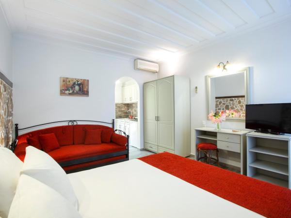 Villa Elia Resort : photo 3 de la chambre studio avec vue sur jardin