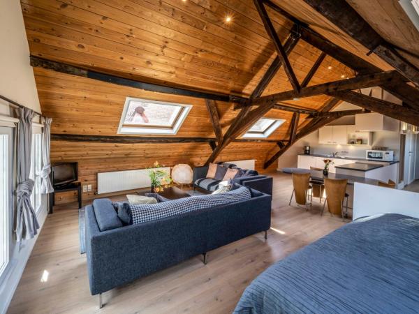 Guesthouse Maison de la Rose : photo 2 de la chambre appartement chambre familiale