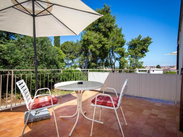 Villa Matohanca : photo 10 de la chambre chambre double avec balcon - vue sur mer