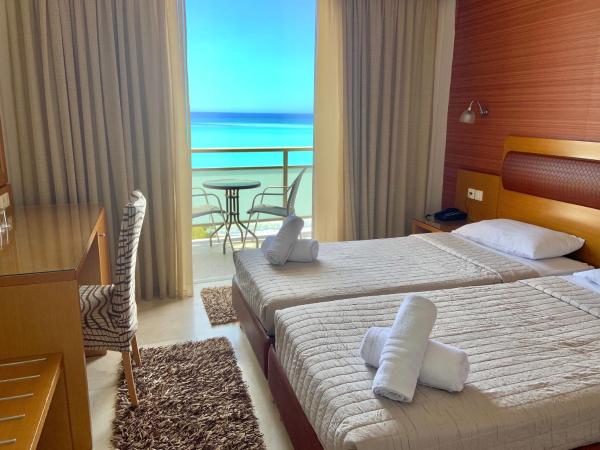 Hotel Flisvos : photo 3 de la chambre chambre double ou lits jumeaux - vue sur mer