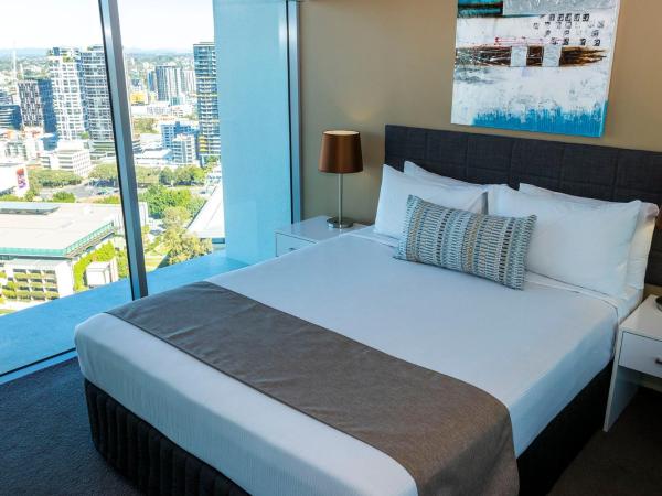 Evolution Apartments : photo 2 de la chambre appartement 2 chambres et 2 salles de bains - vue sur rivière