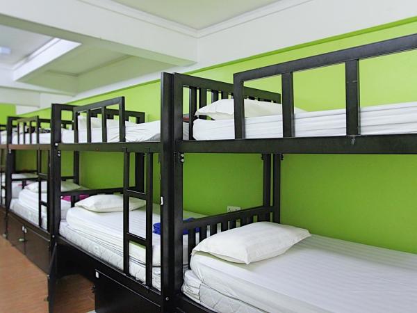 Travel Hub Guesthouse : photo 1 de la chambre lit superposé dans dortoir mixte