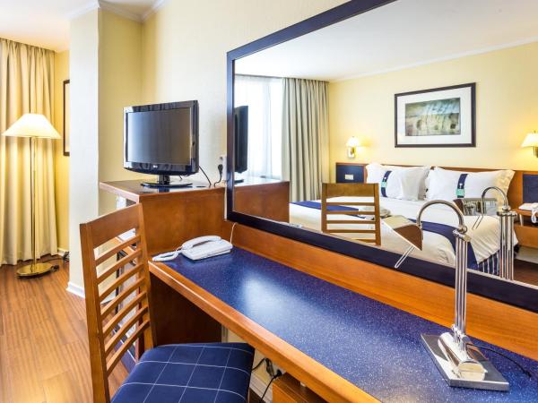 Holiday Inn Lisbon, an IHG Hotel : photo 9 de la chambre chambre double standard