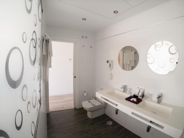 Hotel Pasarela : photo 7 de la chambre chambre deluxe double ou lits jumeaux