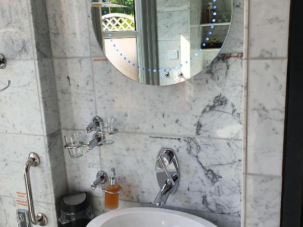 Tower Guest House : photo 9 de la chambre samurai king with sunken bath