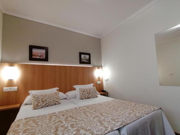 Hostal Anosa Casa : photo 2 de la chambre chambre double ou lits jumeaux